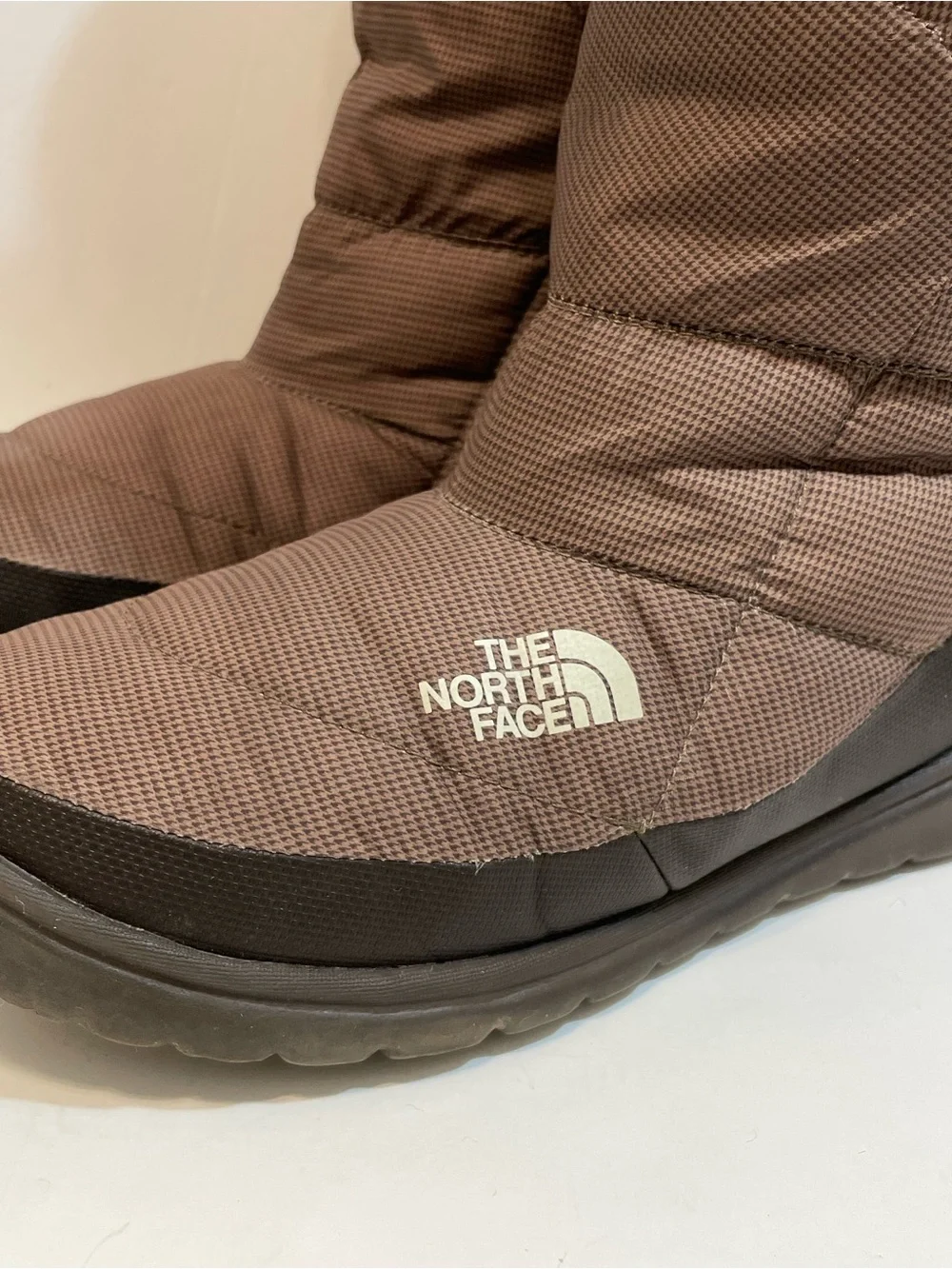 The North Face Nuptse Bootie Fur IV Brown and Black - Faux Fur Lining - Size 7